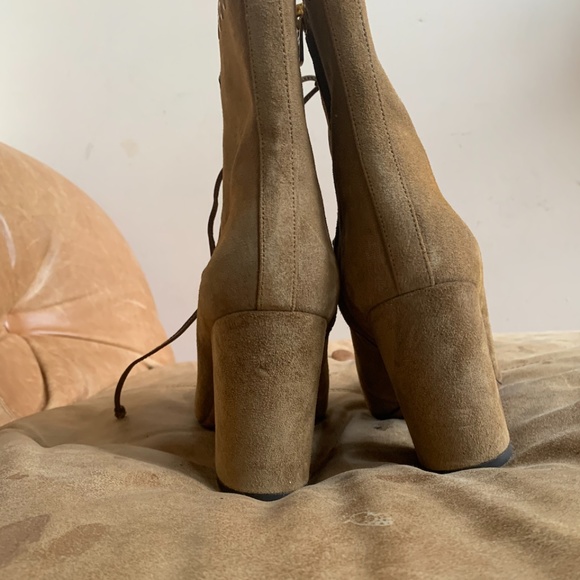 COACH lace up ankle boots - Picture 3 of 5